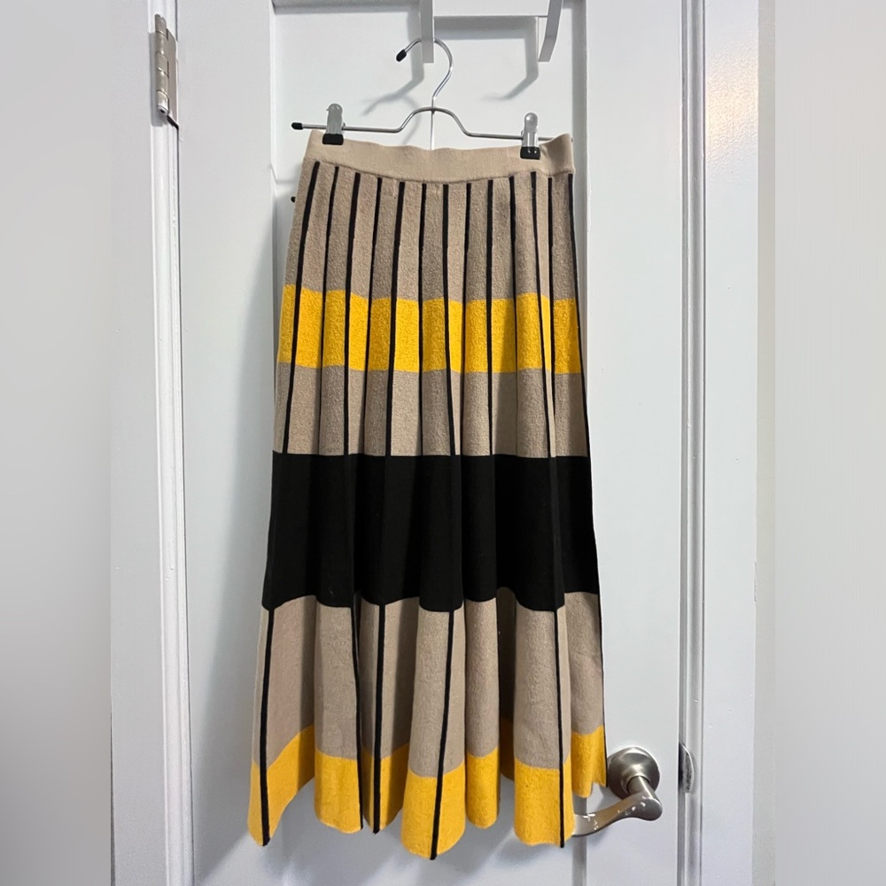Skies Are Blue Knit Pleated Midi Skirt